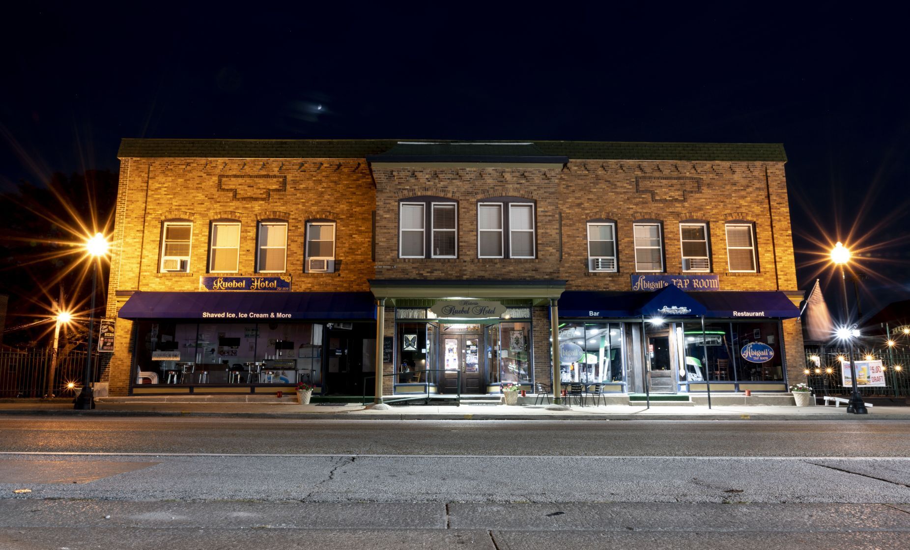 Ruebel Hotel